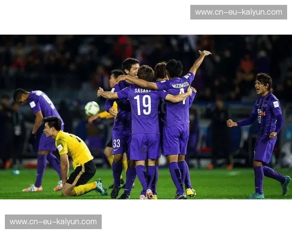 樱花盛开与蓝武士的荣耀：广岛三箭与鸟栖砂岩的绿茵对决